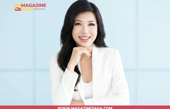Illustrative portrait of a professional woman in a white blazer, used to represent Elaine Andriejanssen net worth article